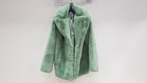 8 X BRAND NEW TOPSHOP GREEN FAUX FUR JACKETS IN VARIOUS SIZES