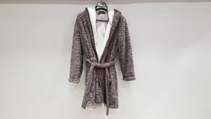 14 X BRAND NEW TOPSHOP FAUX FUR SUEDE DRESSING GOWN SIZE SMALL RRP £32.00 (TOTAL RRP £448.00)