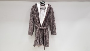 14 X BRAND NEW TOPSHOP FAUX FUR SUEDE DRESSING GOWN SIZE MEDIUM RRP £32.00 (TOTAL RRP £448.00)