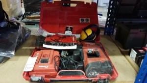 HILTI TE 2-A HAMMER DRILL COMEPLETE WITH 2 BATTERYS, CHARGER, SAFETY SPECTACLES AND EARCOVERS.