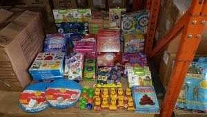 LARGE QUANTITY ASSORTED TOY LOT CONTAINING FARM FRIENDS, MY COLOURS BOX, COLOUR YOUR OWN PLAY CASTLE TENT, THINK QUICK BOARD GAME, APPLES TO APPLES PARTY BOX, NEON SPIRAL ART, SOAP SCIENCE, GYRO PONG ETC