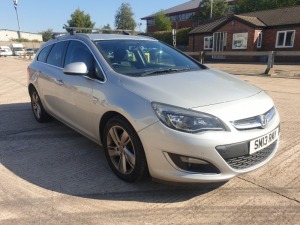 SILVER VAUXHALL ASTRA SRI CDTI AUTO. ( DIESEL ) Reg : SM13 RMY Mileage : 77121 Details: WITH 2 KEYS, WITH V5, MOT UNTIL 09/06/2022, AUTOMATIC, AIR CONDITIONING, CRUISE CONTROL, PARKING SENSORS, SPORTS TRIM, WITH CRUZ ROOF BARS, ENGINE SIZE: 1956CC