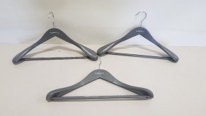 144 X BRAND NEW FLANNELS BRANDED COAT HANGERS WITH GRIPPED TROUSER BAR (IN 4 CARTONS) - (EBAY CURRENTLY £15 / 10 - TOTAL £216)