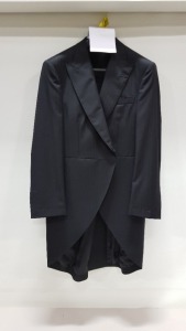 BRAND NEW LUTWYCHE BLACK 3/4 LENGTH TAIL JACKET JACKET SIZE 44R (TAILOR FINISHING REQUIRED ON CUFFS & SHOULDERS TO SUIT)