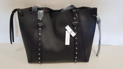 18 X BRAND NEW TOPSHOP BLACK LEATHER STYLED BAGS RRP £22.00 (TOTAL RRP £396.00)