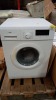 1 X LOGIK L814WM16 WASHER (NOTE NEEDS REPLACEMENT DOOR HINGE)