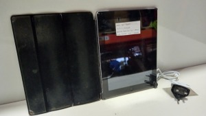 APPLE IPAD TABLET WI-FI + CELLULAR CRACKED GLASS BUT FULLY WORKING 16GB STORAGE - WITH CHARGER + CASE