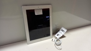 APPLE IPAD TABLET 32GB STORAGE - WITH CHARGER