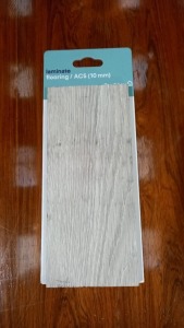 DOUBLE STACKED PALLET CONTAINING VERY LARGE QUANTITY OF GOODHOME LAMINATE FLOORING SAMPLES (10MM) (20CM)