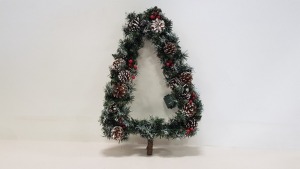 12 X BRAND NEW BOXED LIGHT UP CHRISTMAS TREE SHAPED WREATH 60 CM X 40 CM - IN 12 BOXES