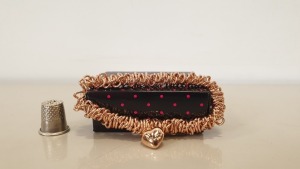 212 X BRAND NEW AVON INDIVIDUALLY BOXED MELANEY HEART STRETCH BRACELET