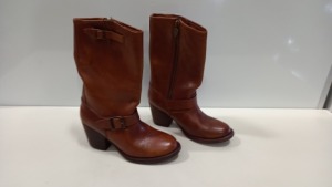 5 PIECE MIXED SHOE LOT CONTAINING MN BROWN BOOTS IN VARIOUS SIZES (UNBOXED - EX SHOP DISPLAY - POSSIBLE MINOR MARKS)