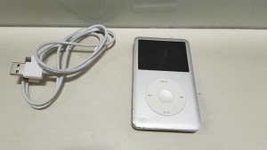 APPLE IPOD 80GB STORAGE - WITH CHARGER
