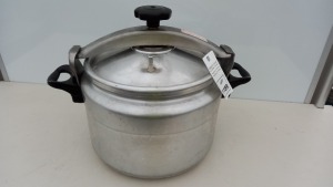 1 X STEAM PRESSURE COOKER