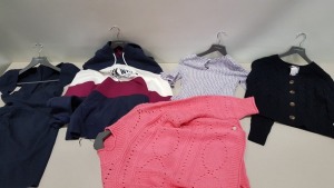 11 PIECE MIXED JACK WILLS CLOTHING LOT IN VARIOUS SIZES CONTAINING KNITTED JUMPERS IN VARIOUS STYLES, KNITTED CARDIGAN, SHIRT, JOGGING BOTTOMS AND HOODED JUMPERS ETC