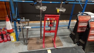 2 X PRS -3.2 BIKE REPAIR STAND PARK TOOL (COMPLETE) AND 2 SPARE, 6 TONNE HYDRAULIC SHOP PRESS, 3 ROLLS RUBBER FLOOR MATS LARGE,