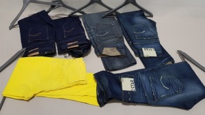 6 X PAIRS OF BRAND NEW G-STAR RAW JEANS IN VARIOUS STYLES & COLOURS IE. LIGHT BLUE, DARK BLUE AND YELLOW - RRP £480 - 5 X SIZE 26, 1 X 28 BLUE