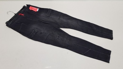 8 X BRAND NEW SPANX CARGO BACK POCKET ZIPPER PANTS, 6 IN SIZE LARGE AND 2 IN SIZE MEDIUM (ORIG RRP $128 EACH - TOTAL $1024)