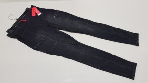 8 X BRAND NEW SPANX CARGO BACK POCKET ZIPPER JEANS SIZE M (UK 12-14, ORIG RRP $128 EACH - TOTAL $1024)