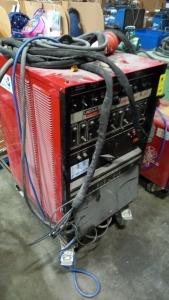 LINCOLN ELECTRIC SQUARE WAVE TIG-355 WELDING SET