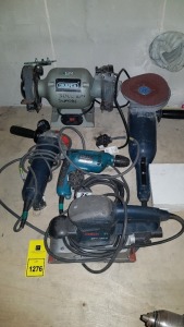 7 PIECE MIXED TOOL LOT TO INCLUDE 2 X BOSCH GRINDERS, 1 X BOSCH GRINDER A MAKITA DRILL AND DRAPER DOUBLE TABLE GRINDER