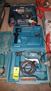 2 PIECE MIXED TOOL LOT TO INCLUDE 1 X MAKITA HP1641 DRILL WITH CASE AND MAKITA HP2032 DRILL ALSO WITH CASE