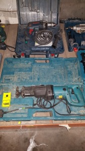 3 PIECE MIXED TOOL LOT TO INCLUDE MAKITA RECIPATATING SAW, AND 2 X BOSCH DRILLS ALL WITH CASES