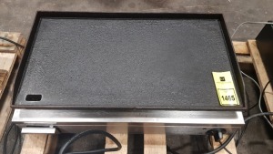UNBRANDED STAINLESS STEEL GRIDDLE / HOT PLATE