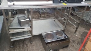 LARGE STAINLESS STEEL PREP TABLE WITH UNDERSHELF PLUS 4 TRAY SHELVES PLUS A STAINLESS STEEL GRIDDLE / HOT PLATE & A DOUBLE HOB