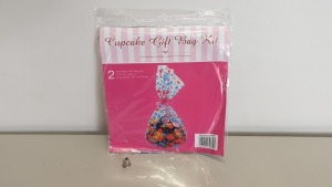 216 X PACKS OF 2 CUPCAKE GIFT BAG KITS - IN 3 CARTONS