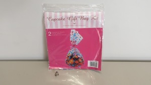 216 X PACKS OF 2 CUPCAKE GIFT BAG KITS - IN 3 CARTONS