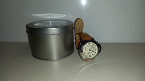 100 X BRAND NEW ARCHIVE WATCHES BROWN STRAPS (BATTERIES NOT INCLUDED)