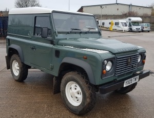 GREEN LANDROVER DEFENDER 90 HARD TOP. ( DIESEL ) Reg : YX09 TWY, Mileage : 137525 Details: NOW WITH 2 X IGNITION KEYS PLUS 2 X IMMOBILISER FOBS NO LOGBOOK MOT EXPIRED 16/11/2021 2402CC