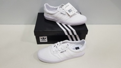 8 X BRAND NEW ADIDAS ORIGINALS 3MC TRAINERS IN TRIPLE WHITE SIZE 5 (PLEASE NOTE SOME ARE MARKED)