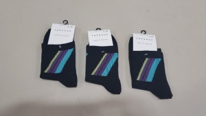 220 X BRAND NEW TOPSHOP ANKLE SOCKS IN ONE SIZE