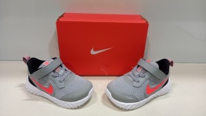 6 X BRAND NEW NIKE REVOLUTIONS 5 TRAINERS IN GREY AND WHITE WITH ORANGE TICK - SIZE UK 6.5 (KIDS)