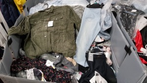 FULL PALLET OF F&F CLOTHING - ALL STORE PULLS / DAMAGED GOODS TO INCLUDE-DISNEY PYJAMAS , UMBRO SOCKS , WOMANS JEGGINGS , MENS SHIRTS , WOMANS BRAS , SOCKS AND GYM LEGGINGS ETC - PLEASE NOTE SOME ITEMS STILL HAVE SECURITY TAGS ON BUT CAN BE REMOVED WITH 