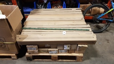 500 X BRAND NEW PHILLIPS / SYLVANIA TUBE LIGHTS 1.2M LONG