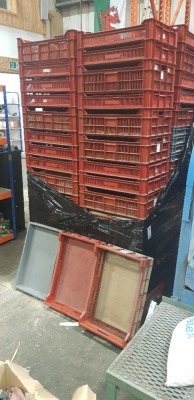 A PALLET CONTAINING APPROX 70 STACKABLE PLASTIC TRAYS IN THREE SIZES