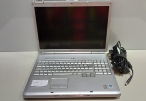 DELL INSPIRON 1721 LAPTOP 17 SCREEN HARD DRIVE WIPED - WITH CHARGER