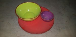 12 X SET OF 3 PLATES AND BOWLS IN RED GREEN RED AND PURPLE