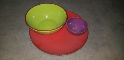 12 X SET OF 3 PLATES AND BOWLS IN RED GREEN RED AND PURPLE