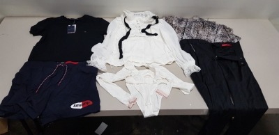 6 PIECE MIXED CLOTHING LOT CONTAINING TOMMY HILFIGER TRUNKS SIZE XL, STELLA MCCARTNEY BODYSUIT SIZE SMALL, REQUIION BLOUSE SIZE 12, TOMMY HILFIGER TOP SIZE XL, SELF PORTRAIT TOP UK SIZE 8, HUGO BOSS TROUSERS SIZE 48