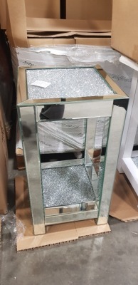 1 X DIAMOND CRUSH MEDIUM MIRRORED SIDE TABLE (35X35X66CM) (20KG) - WITH BOX - CHIP IN MIRROR AND PART OF MIRROR BROKEN OFF ** NOTE: THESE ITEMS ARE TO BE COLLECTED IN PERSON ONLY WITH PORTERS ASSISTANCE - THEY ARE TOO FRAGILE FOR 3RD PARTY CARRIAGE - WE W