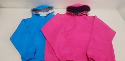 19 X BRAND NEW PAPINI ADULT HOODED JUMPERS - 15 X IN PINK IN SIZES ( 6 X IN UK S) ( 9 X IN UK XL) 
4 X IN BLUE IN SIZE ( UK XS)