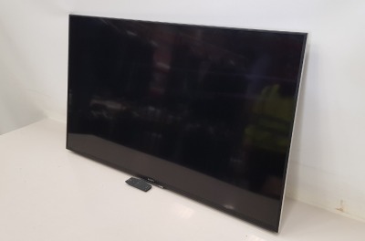 SONY 55 TV WITH REMOTE AND POWER LEADS MODEL NUMBER: 55X8509C (NOTE: ITEM DOES NOT POWER UP - NO CONDITION REPORT POSSIBLE)