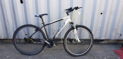 CARRERA CROSSFIRE MOUNTAIN BIKE 19 INCH FRAME WITH 21 GEARS