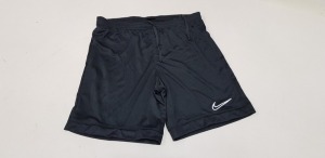 21 X BRAND NEW NIKE DRY FIT SHORTS IN BLACK AND WHITE IN VARIOUS SIZES