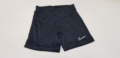 20 X BRAND NEW NIKE DRY FIT SHORTS IN BLACK AND WHITE IN VARIOUS SIZES