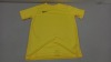 15 X BRAND NEW NIKE YELLOW T SHIRTS IN VARIOUS SIZES